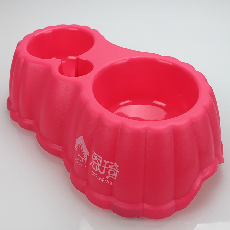 dog bowls with stand.JPG